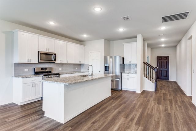 5513 Apple Grove Way, Fort Worth, TX 76123