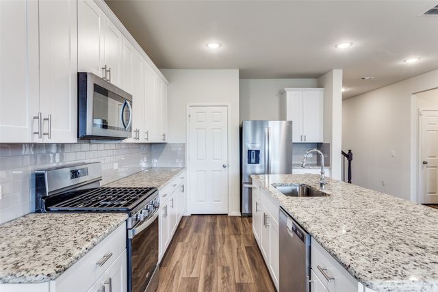 5513 Apple Grove Way, Fort Worth, TX 76123