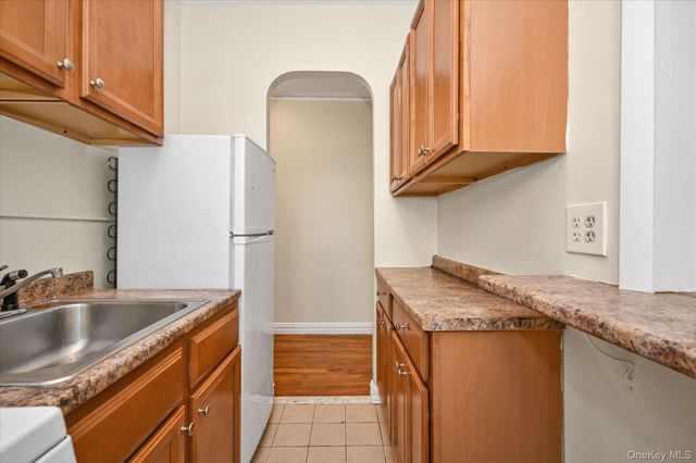 210 Martine Avenue 6M, White Plains, NY 10601