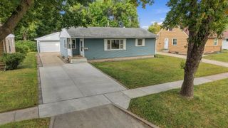 1409 18th Street S, Fargo, ND 58103