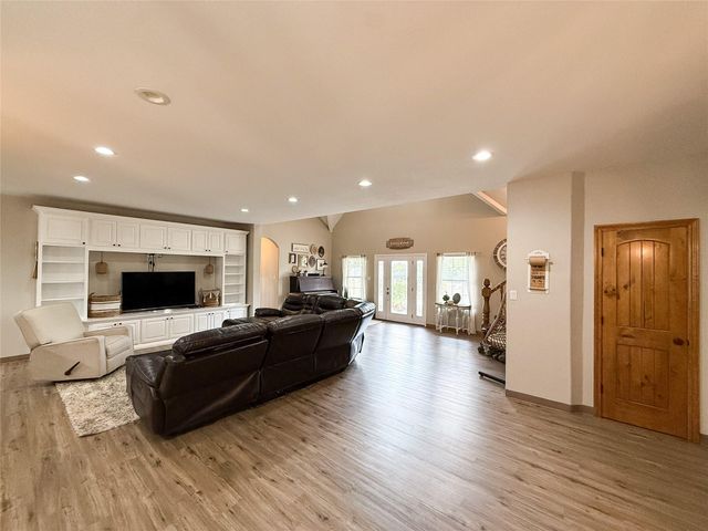 740 Bridget Avenue, Buffalo, TX 75831