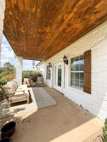 740 Bridget Avenue, Buffalo, TX 75831