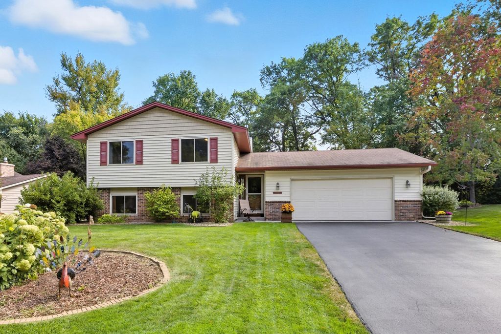 13983 62nd Avenue N, Maple Grove, MN 55311