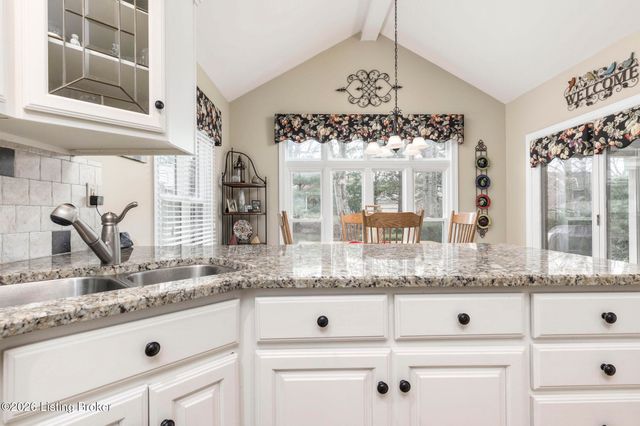 1614 Night Hawk Ct, Louisville, KY 40223