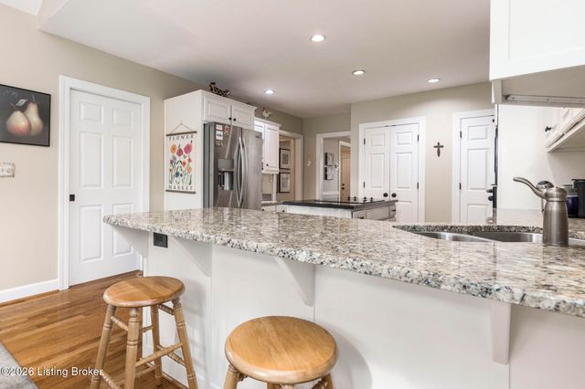 1614 Night Hawk Ct, Louisville, KY 40223