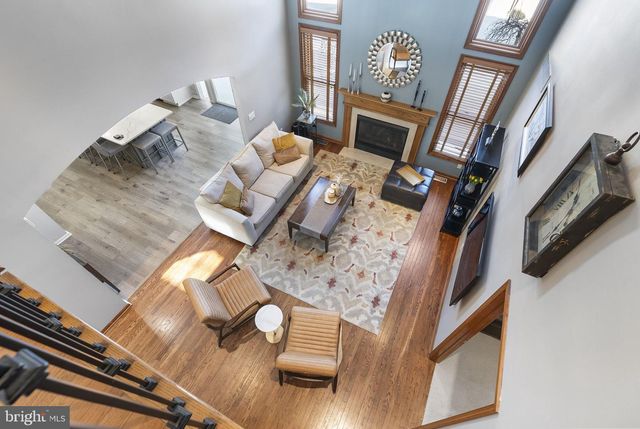 5 TARA DR, Mount Laurel, NJ 08054