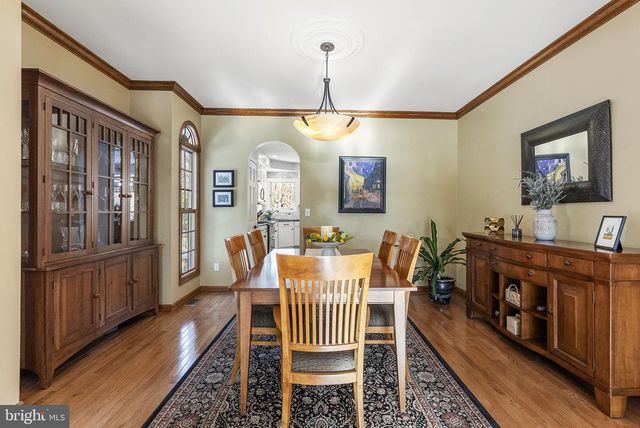 5 TARA DR, Mount Laurel, NJ 08054