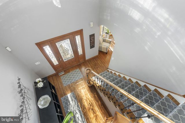 5 TARA DR, Mount Laurel, NJ 08054