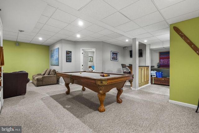 5 TARA DR, Mount Laurel, NJ 08054