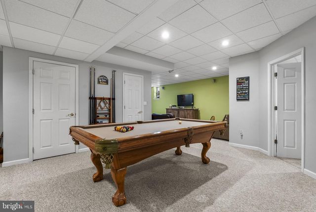 5 TARA DR, Mount Laurel, NJ 08054