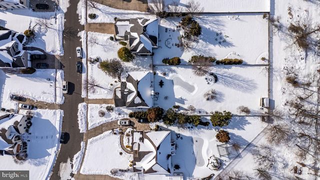 5 TARA DR, Mount Laurel, NJ 08054