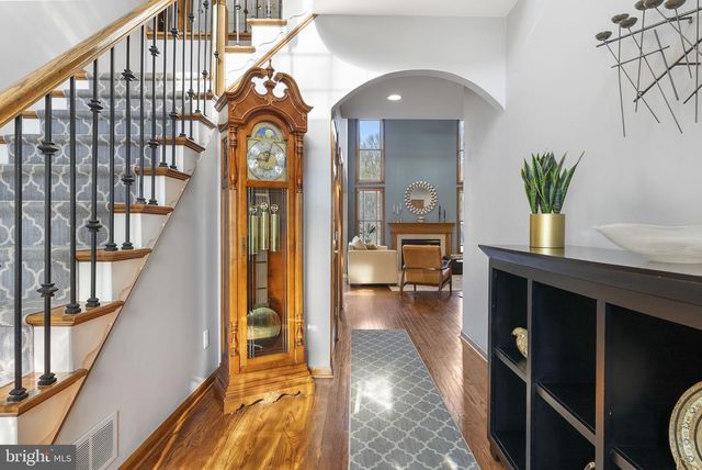 5 TARA DR, Mount Laurel, NJ 08054