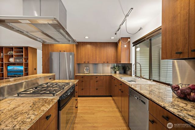 3518 129th Avenue NE, Bellevue, WA 98005