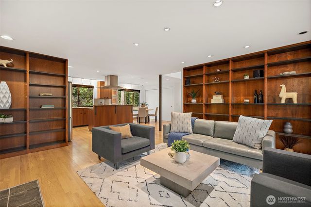 3518 129th Avenue NE, Bellevue, WA 98005