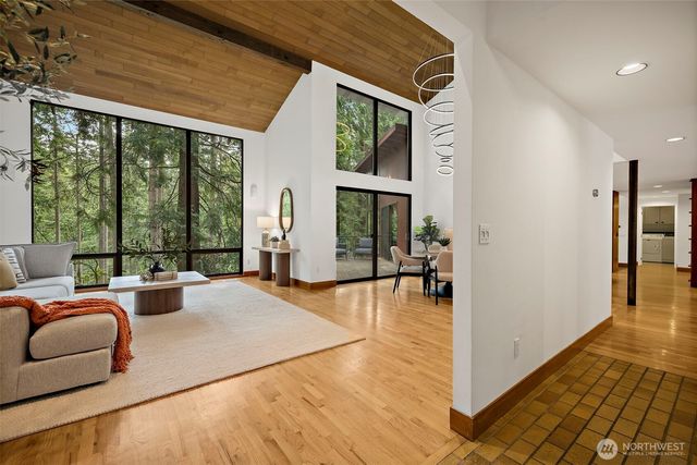 3518 129th Avenue NE, Bellevue, WA 98005