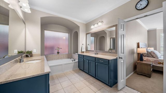 17226 Elverson Oaks Drive, Tomball, TX 77377