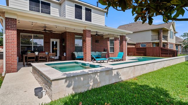 17226 Elverson Oaks Drive, Tomball, TX 77377