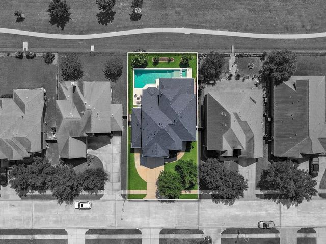 17226 Elverson Oaks Drive, Tomball, TX 77377