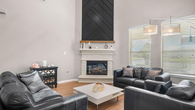 17226 Elverson Oaks Drive, Tomball, TX 77377