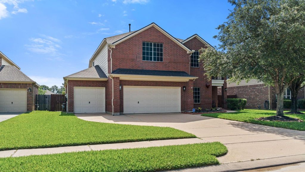 17226 Elverson Oaks Drive, Tomball, TX 77377