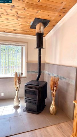 5935 Sunrise Ct, Lower Lake, CA 95457