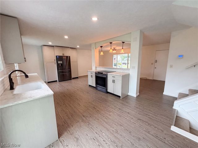 546 Kalene Court, Eastlake, OH 44095