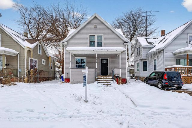 6616 20TH Avenue, Kenosha, WI 53143