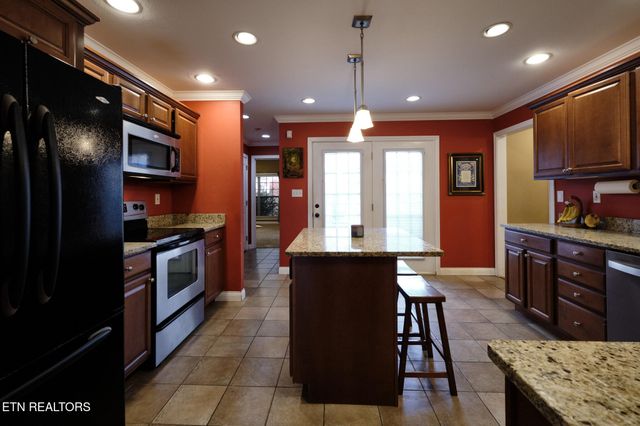 730 Deep Woods Lane, Seymour, TN 37865