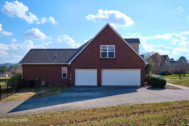730 Deep Woods Lane, Seymour, TN 37865