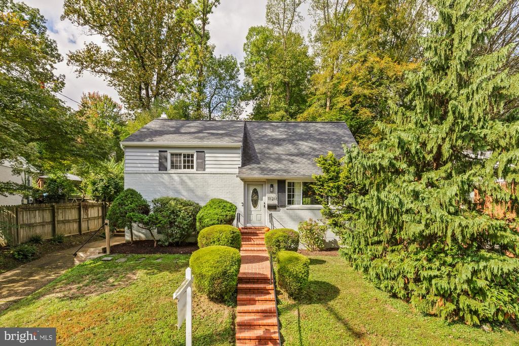 11216 DEWEY RD, Kensington, MD 20895