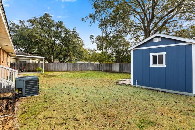 2137 Curtis Drive, Waco, TX 76710