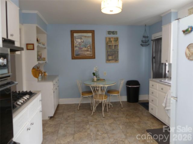 40 Forest Avenue, Granite Falls, NC 28630