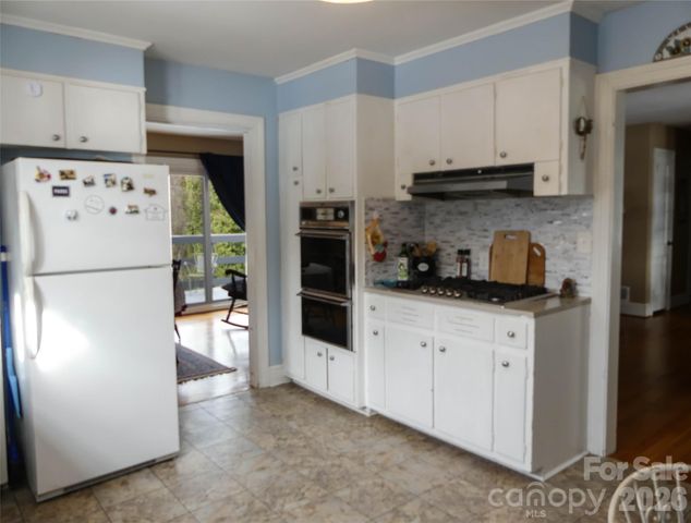 40 Forest Avenue, Granite Falls, NC 28630