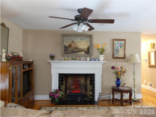 40 Forest Avenue, Granite Falls, NC 28630