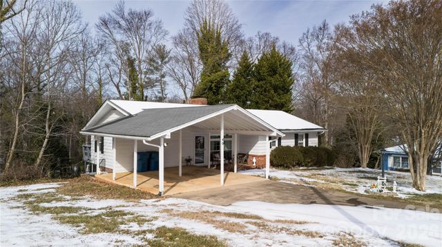40 Forest Avenue, Granite Falls, NC 28630