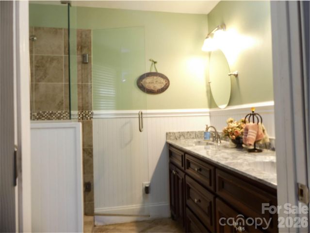 40 Forest Avenue, Granite Falls, NC 28630