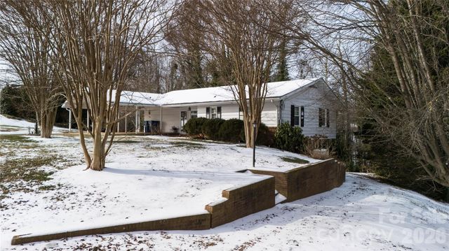 40 Forest Avenue, Granite Falls, NC 28630