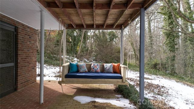 40 Forest Avenue, Granite Falls, NC 28630