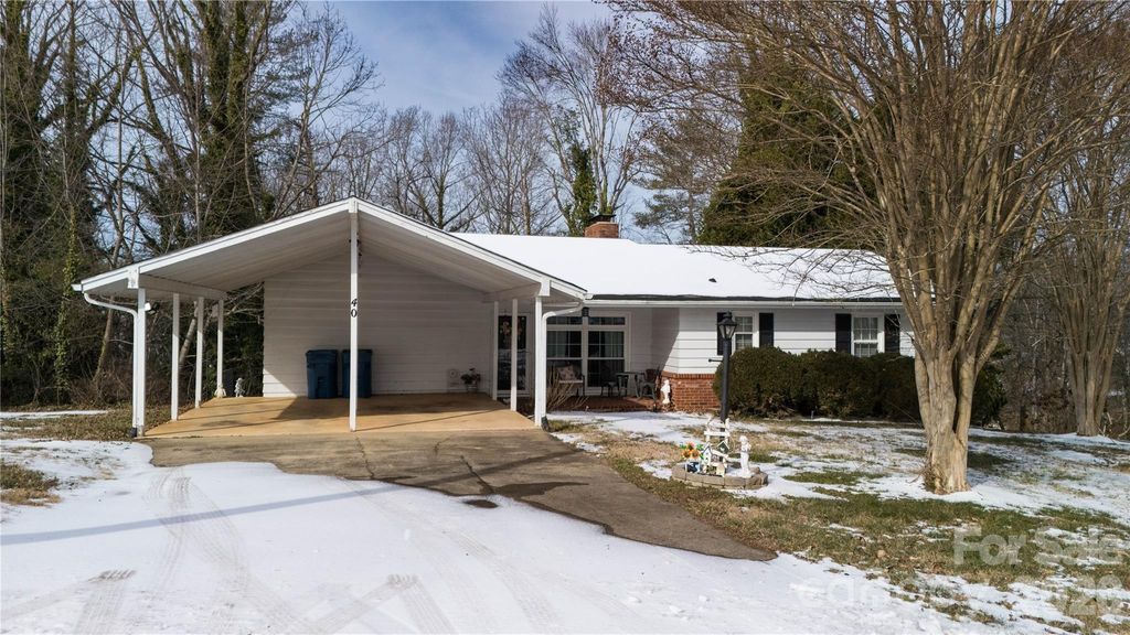 40 Forest Avenue, Granite Falls, NC 28630