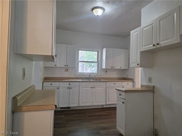 1705 E 84 Street, Cleveland, OH 44103