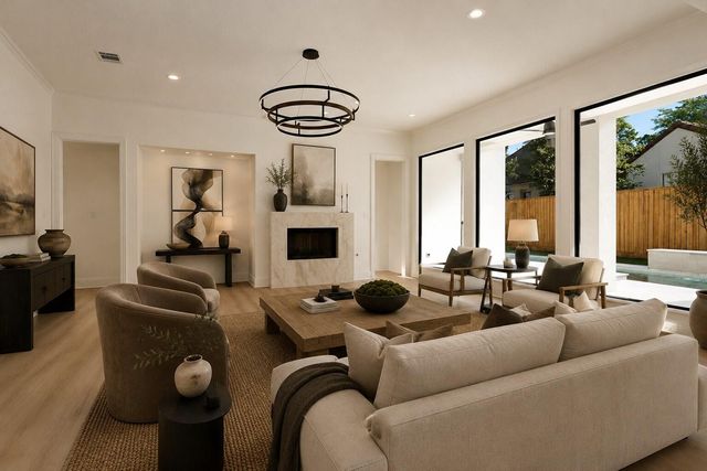 10 Libretto Court, The Woodlands, TX 77382