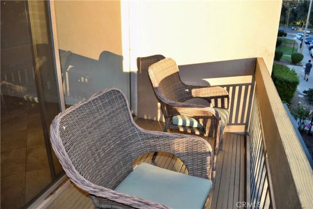 24525 W Trevino Drive U2, Valencia, CA 91355