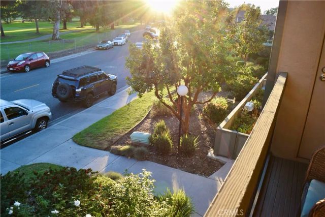 24525 W Trevino Drive U2, Valencia, CA 91355