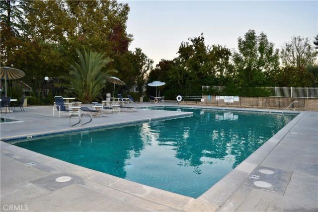 24525 W Trevino Drive U2, Valencia, CA 91355