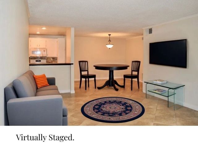 24525 W Trevino Drive U2, Valencia, CA 91355