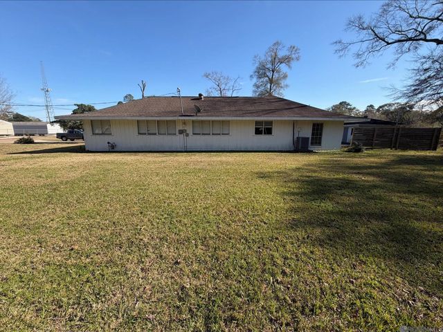 1771 N Woodcrest Ave, Denham Springs, LA 70726