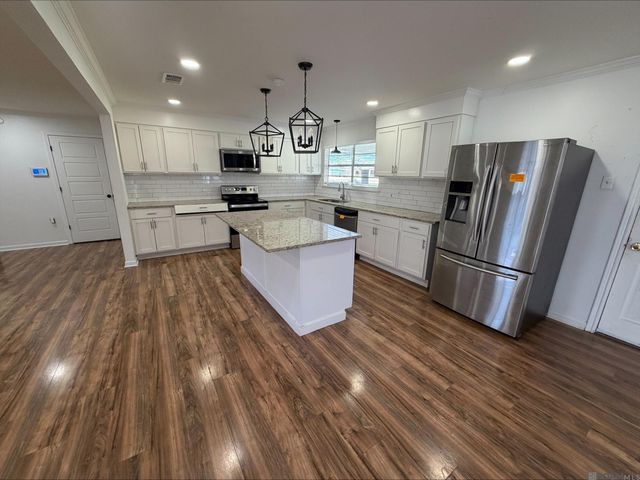 1771 N Woodcrest Ave, Denham Springs, LA 70726