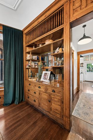 4451 S Ellis Avenue, Chicago, IL 60653