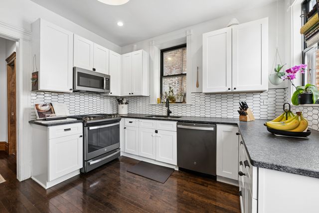 4451 S Ellis Avenue, Chicago, IL 60653