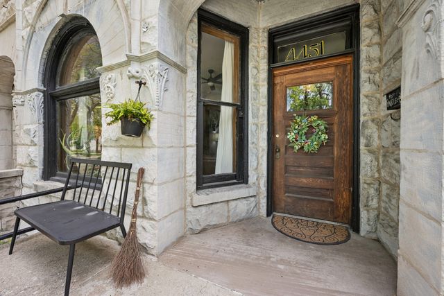 4451 S Ellis Avenue, Chicago, IL 60653